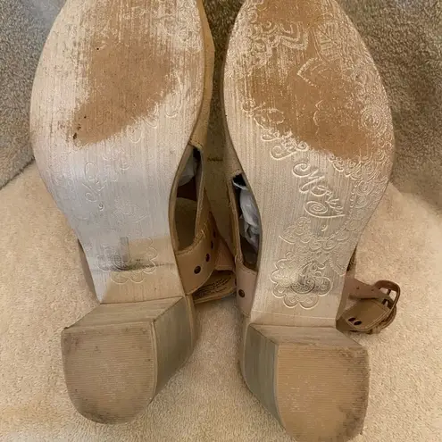 Naughty Monkey Tan leather sandal size9