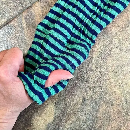 Evy’s Tree Pullover Hoodie Striped Sleeves Pocket Pouch Medium Green