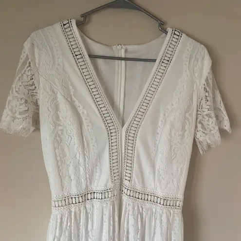 White Lace Detailing Short Sleeve Full Length Dress Flowy Bridal Wedding Event