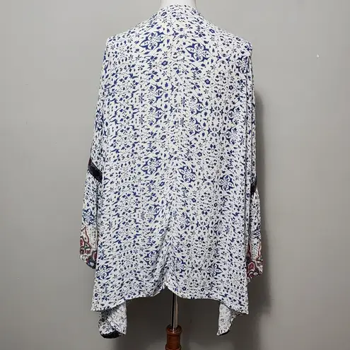 New Directions Blue & White Floral Lantern Sleeve Curvy Kimono Plus Size Size undefined