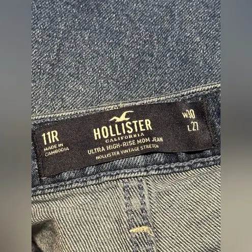 Hollister EUC  Ultra High Rise Dark Wash Raw Hem Ripped Mom Jeans size 11R