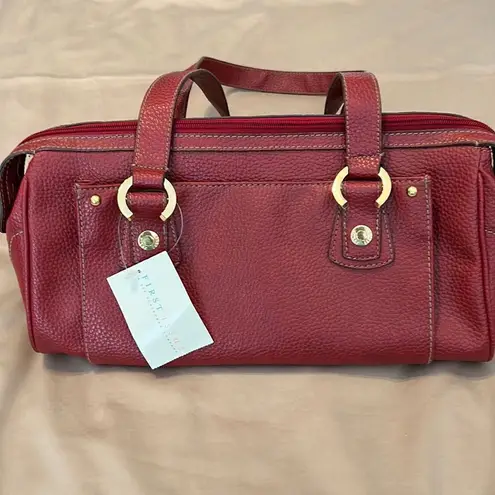 NWT First Issue red pebbled faux leather bag 1 inside & outside pocket zip close