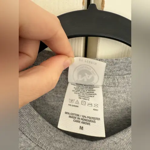 New Agenda NWOT University of Alabama Gray and Red T-Shirt Collegiate University Letters