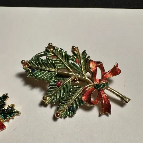 Lot Of Christmas Holiday Brooch Pins Gold Tone Red / Green Holly Branch & Candle