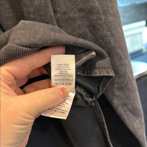 Vintage canvas designed in Los Angeles ✨ 💯 cotton designer look and feel ✨ Black Size M