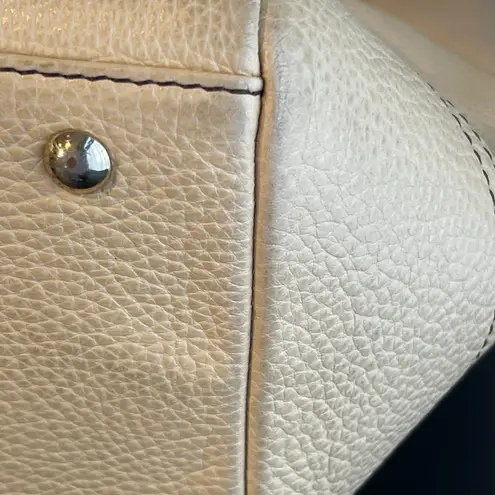 MCM Ivory Leather Shoulder Bag - Preowned