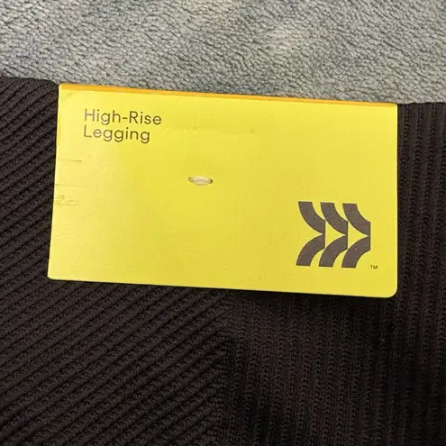 All In Motion Women’s Ultra High Rise Seamless Waffle Leggings Size Small NWT