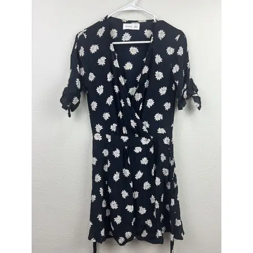 Faithfull the Brand  Oslo Floral Wrap Mini Dress Size 2 Black And White Ties