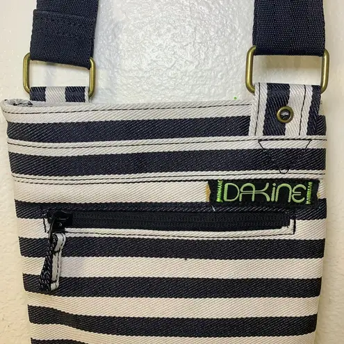 Dakine Striped Jive Crossbody Dark Wash Denim Navy Blue White Purse Green Logo