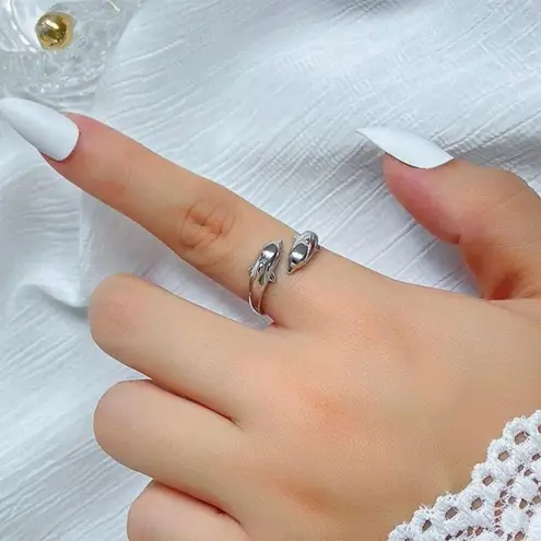 Dolphin ring