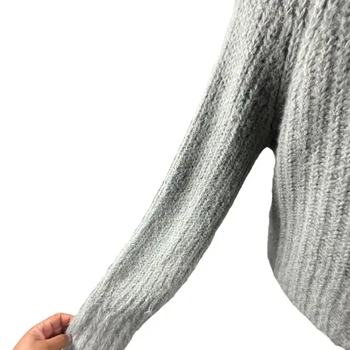 Arlene Knitted Short V neck Gray Chunky Cardigan Sweater Size L