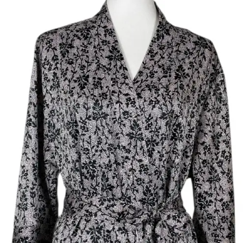 Cabernet Robe Satin Pockets Tie Waist Black Pink Lace Print Women’s Size Large