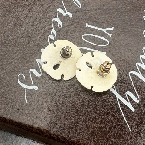 Vintage Gi Gi Sand Dollar Earrings w/ Original Card 80s–90s Coastal Silver