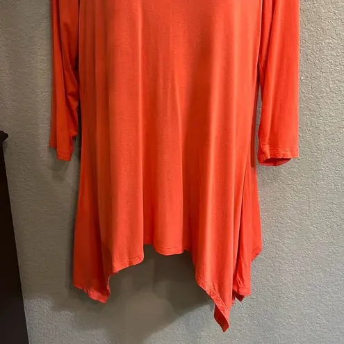 Premise #329 , cut out neck, knit high low top size medium