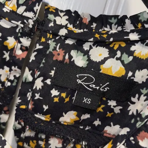 Rails Filomena Lace Inset Top Size XS Black Floral Pleated Flutter Cap Sleeve