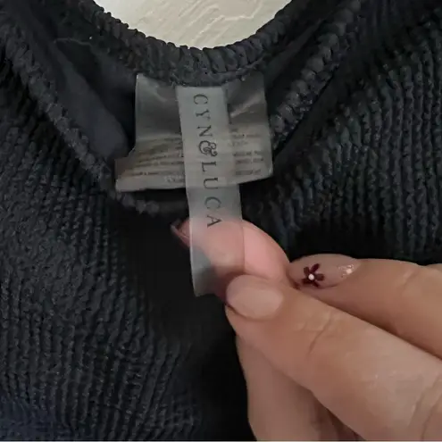 Cyn & Luca Black Pucker Ribbed One Piece Swimsuit