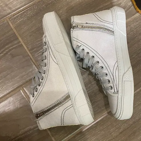 P448 Sally High Top Sneakers Cream With Snakeprint Size 38