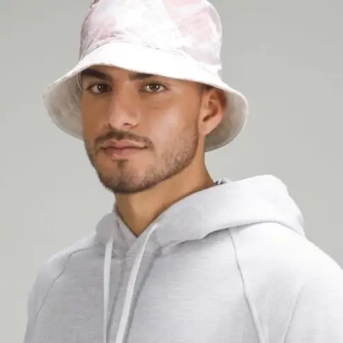 Lululemon  NWT S/M Both‎ Ways Reversible Bucket Hat in Manifesto Print & Bone - Image 3