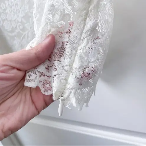 Bandolino Vintage Petite Off White Lace Blouse Long Sleeve Romantic