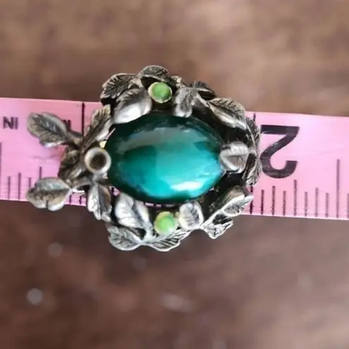 80s Vintage Womens Silver Tone Emerald Green Leafy Garden Clip On Earrings Retro Gray