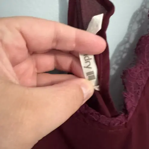 Hippie Laundry Thin Strap Dark Red Slinky Tank Top Women's Size Large Lace Edges - Image 5