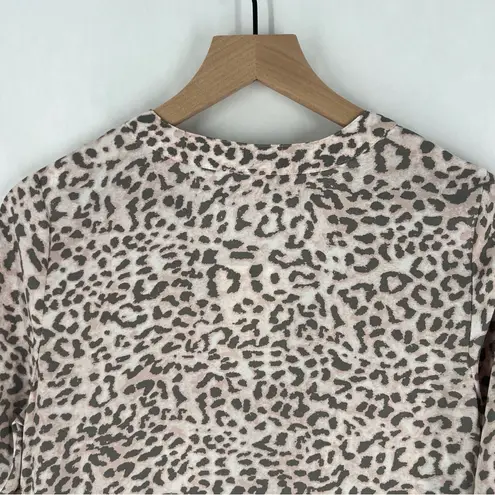 DR2 Soft Pink Gray Leopard Print Chiffon V