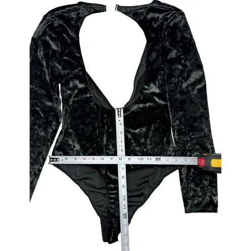 Victoria's Secret NEW  Size S Green Velvet Bodysuit With Keyhole Back thong snap