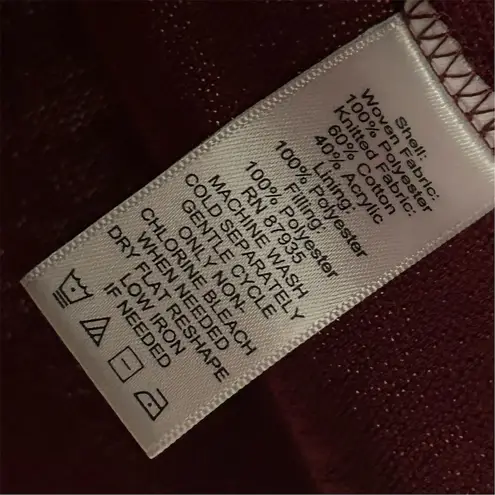 Susan Graver Women's Quilted Vest Medium Burgundy Sleeveless Casual