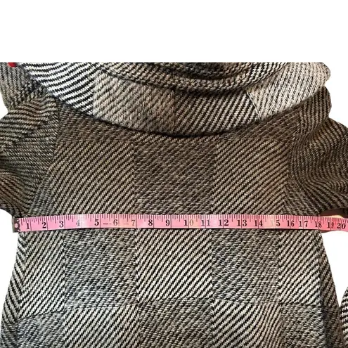 Belamie Cardigan / Jacket with Three Snap Closure Wide Collar Size Small