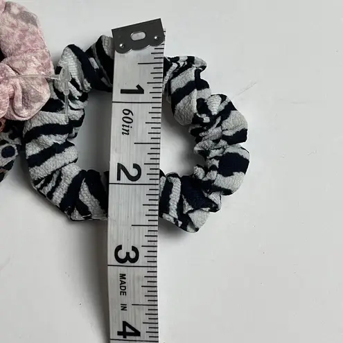 American Eagle  Women's Scrunchies Accessory Hair  Set