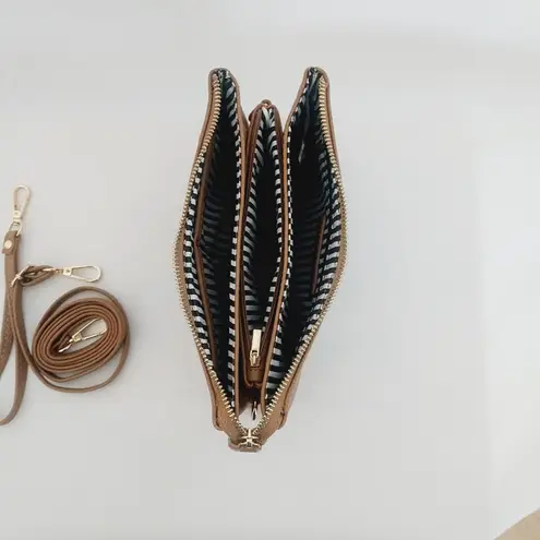 Crossbody Women's Bag/Purse/ Wristlet/ Clutch, Adjustable Shoulder Strap Brown NWOT