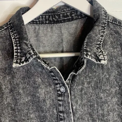 Charcoal Gray Black Acid Wash Button