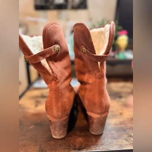 UGG  Lynnea Size 9 Shearling Studded Brown Leather Heel Boots