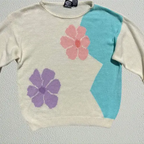 Vintage white groovy floral knit thin sweater, cottagecore grannycore boho chic Size M