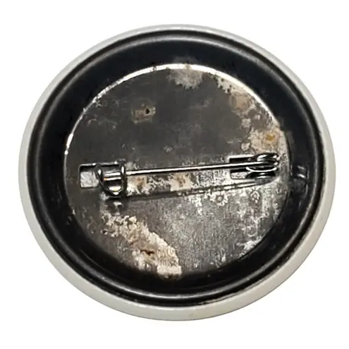 Belz Factory Outlet Mall Vtg Pinback Button 2.25" Shop Til You Drop