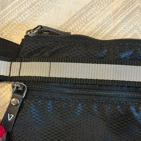 Andi Urban Clutch Diamond Reflective Convertible Belt Bag Black