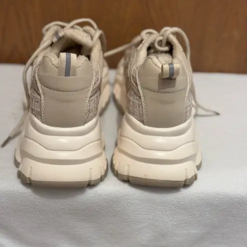 Tan Sneakers with Sleek Design and Comfort new Size 8.5