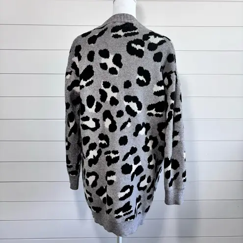 Janice Apparel Open Front Cardigan Leopard, Animal Print Sweater. One Size Gray Size undefined - Image 4