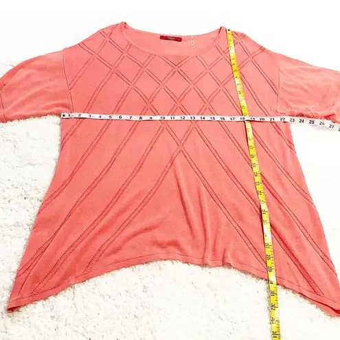 Cyrus š coral knit shark bite hem pullover top