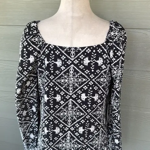 Tuckernuck | Hyacinth House Square Neck “Sabrina” Midi Dress