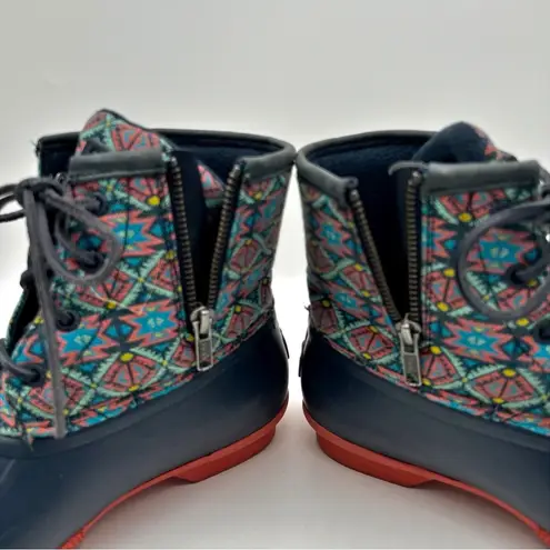 Sperry Saltwater Textile Navy Coral Aztec Print Snow Rain Duck Boots Women’s 8