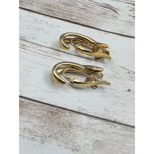 Vintage Clip On Earrings
