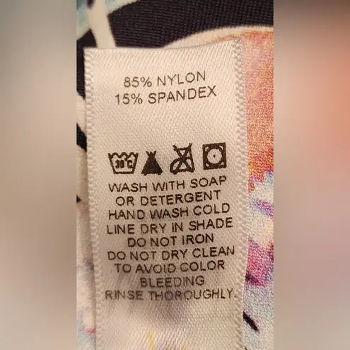 WET Swimwear Brie Reversable Open Back One
Piece Swimsuit Women’s Size Medium Black