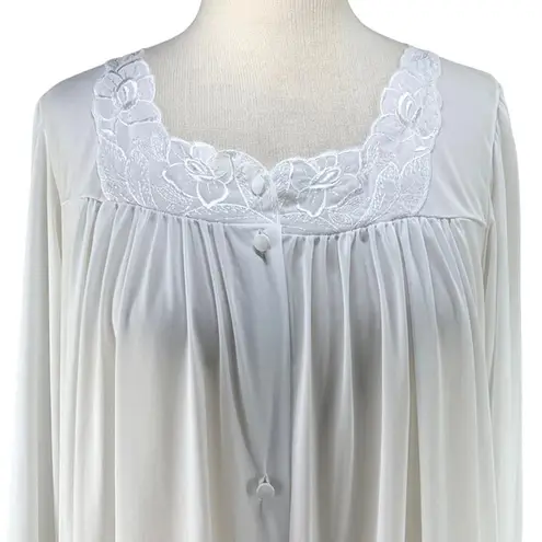 Vanity Fair | Medium | VINTAGE Embroidered Satin Button Robe Lingerie Night Gown