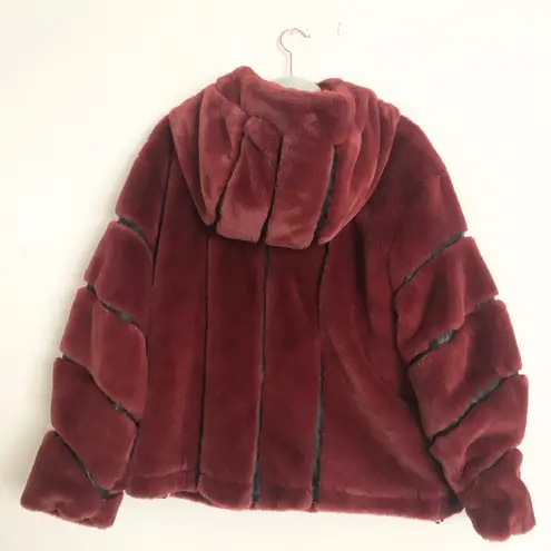 Alo Yoga Knock Out Hooded Faux Fur Hooded Jacket Cranberry XS