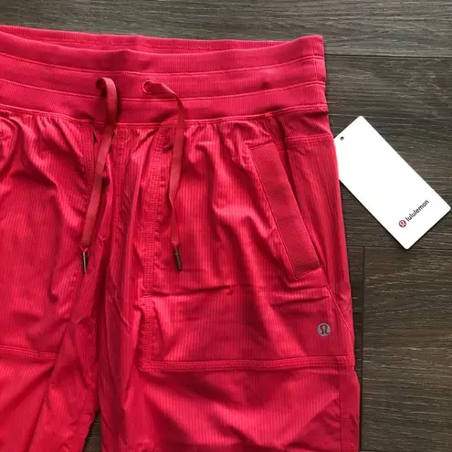 Lululemon  Dance Studio Mid-Rise Pant Short In Glaze Pink Size 8 NWT