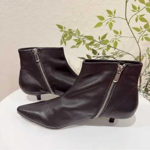 Jaggar Rise Soft Leather Kitten Heel Ankle Boots Bootie Size 37 NWOB Black