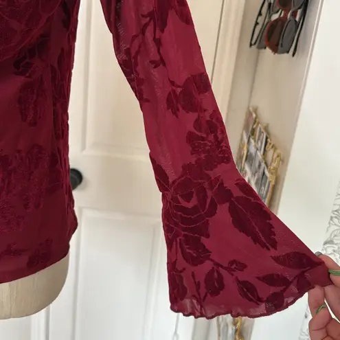 Vintage y2k velvet burnout whimsigoth rose deep red vneck blouse Size 1X