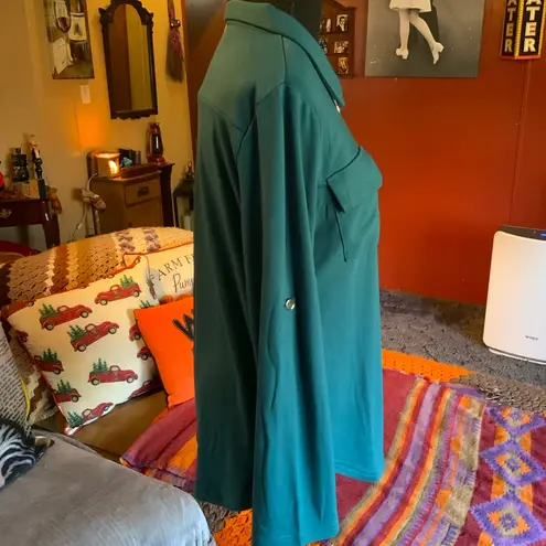 Women’s teal zippered v