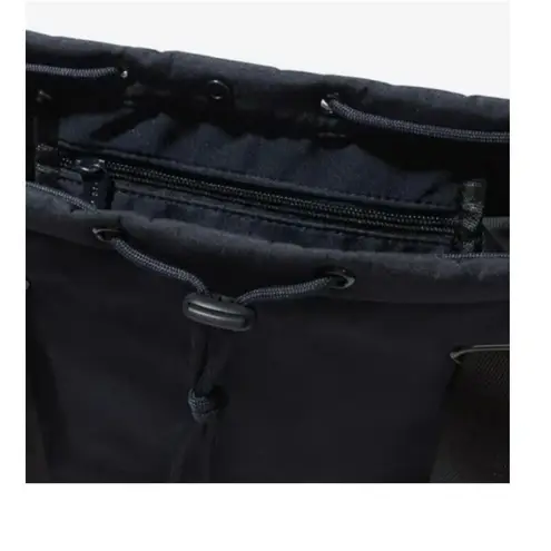 Beyond Yoga NWT Convertible Gym Bag Black Nylon Backpack Shoulder Travel Tote